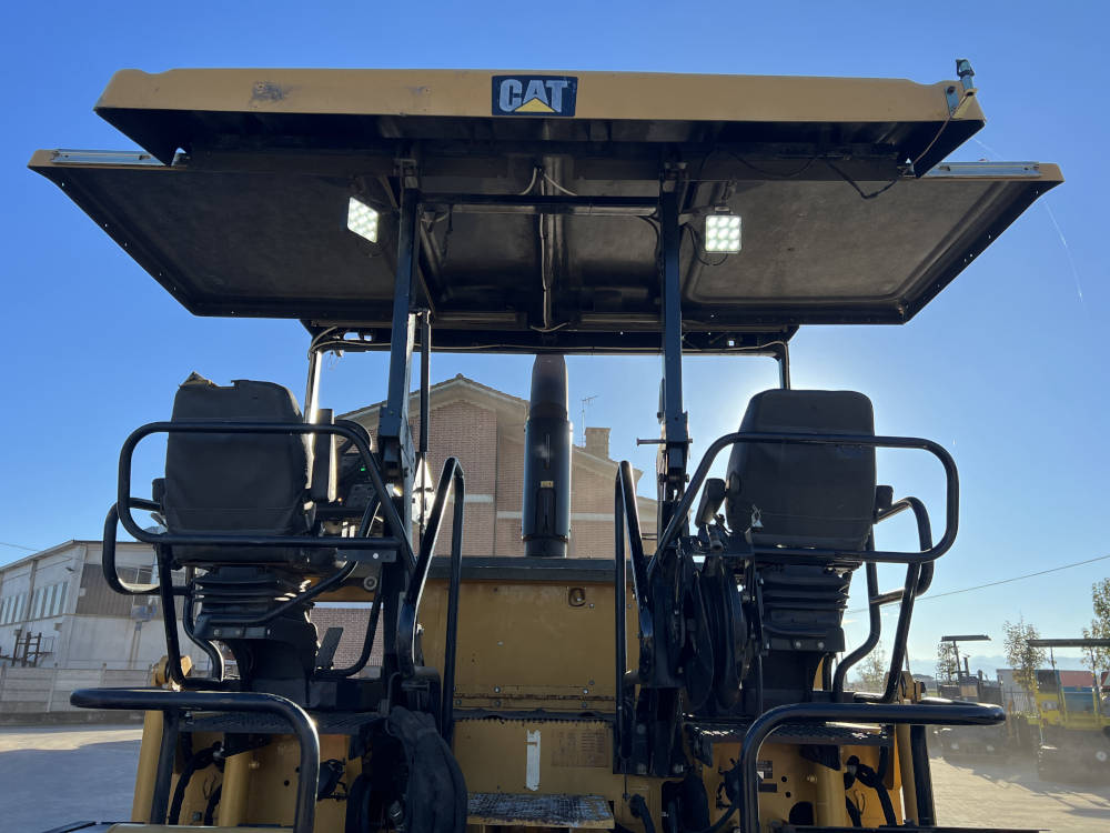 Usato 2011 Caterpillar AP 655D