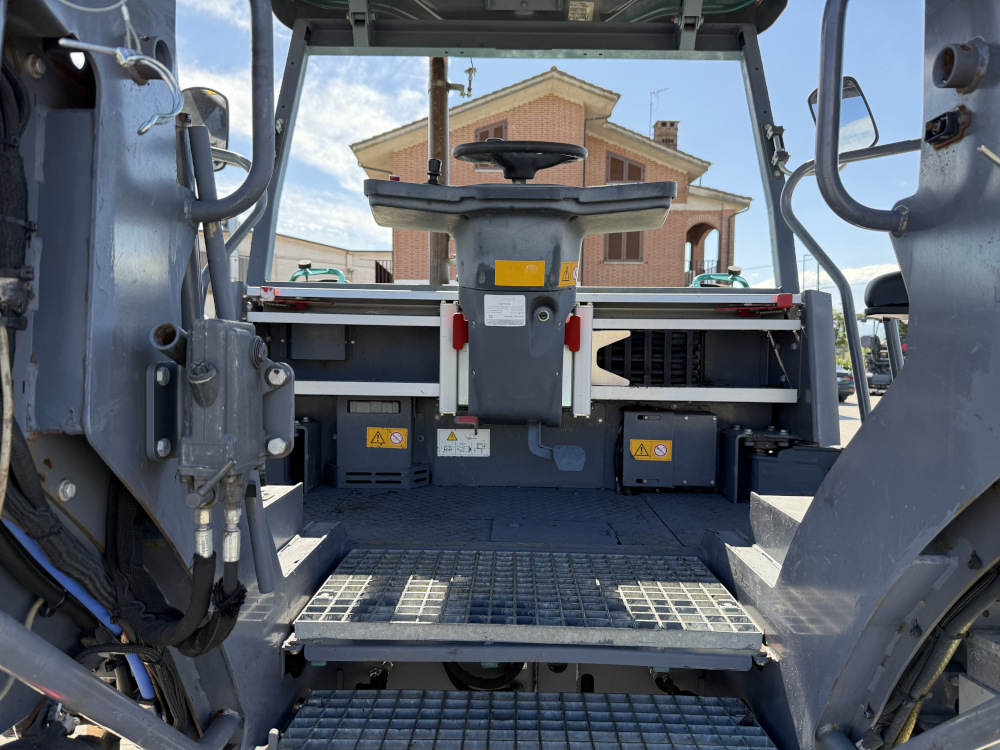 Usato 2018 Vogele S 1303-3i