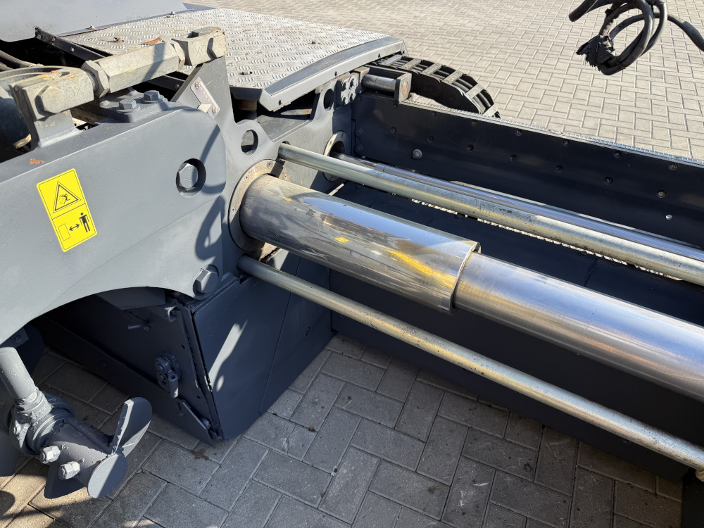 Usato 2010 Bomag BF 600P