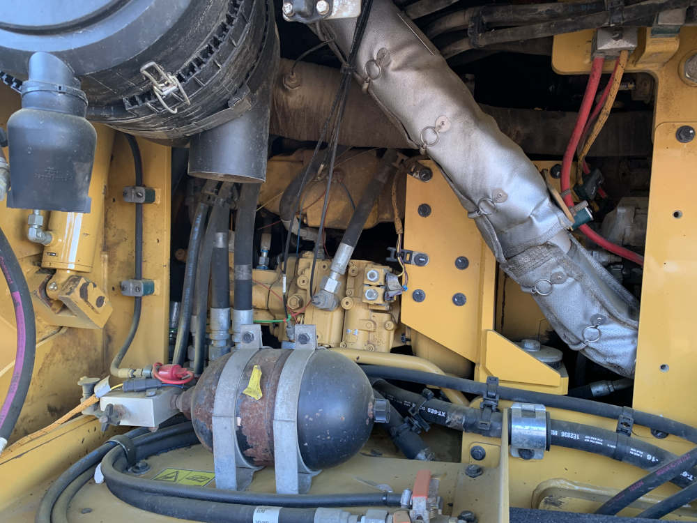 Usato 2013 Caterpillar AP 555E