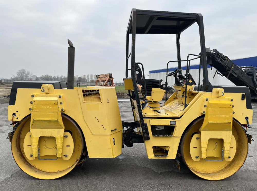 Usato 2002 Bomag BW 144 AD-2 -115-
