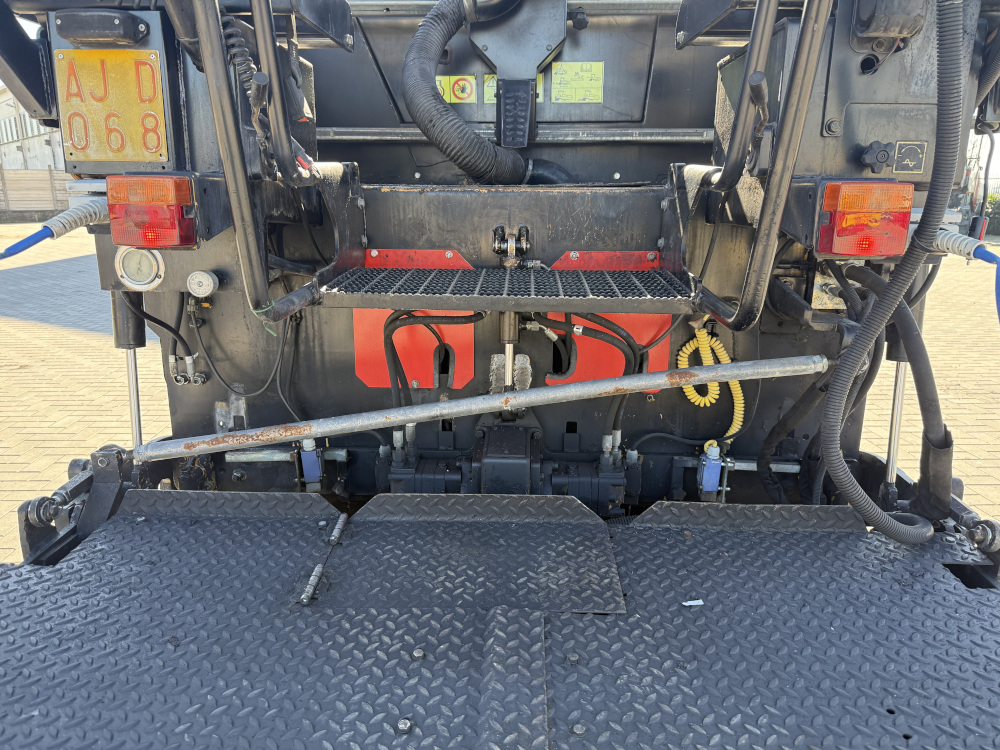 Usato 2011 Caterpillar AP 300