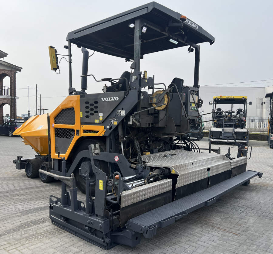 Usato 2015 Volvo P 6870C