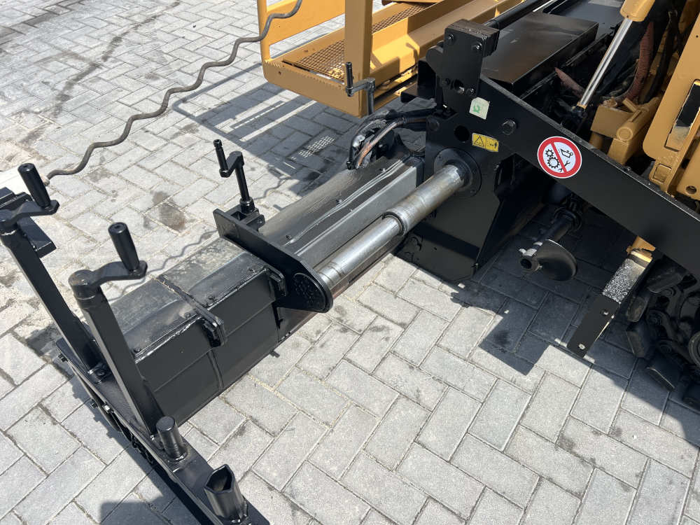 Usato 2017 Caterpillar AP 255E