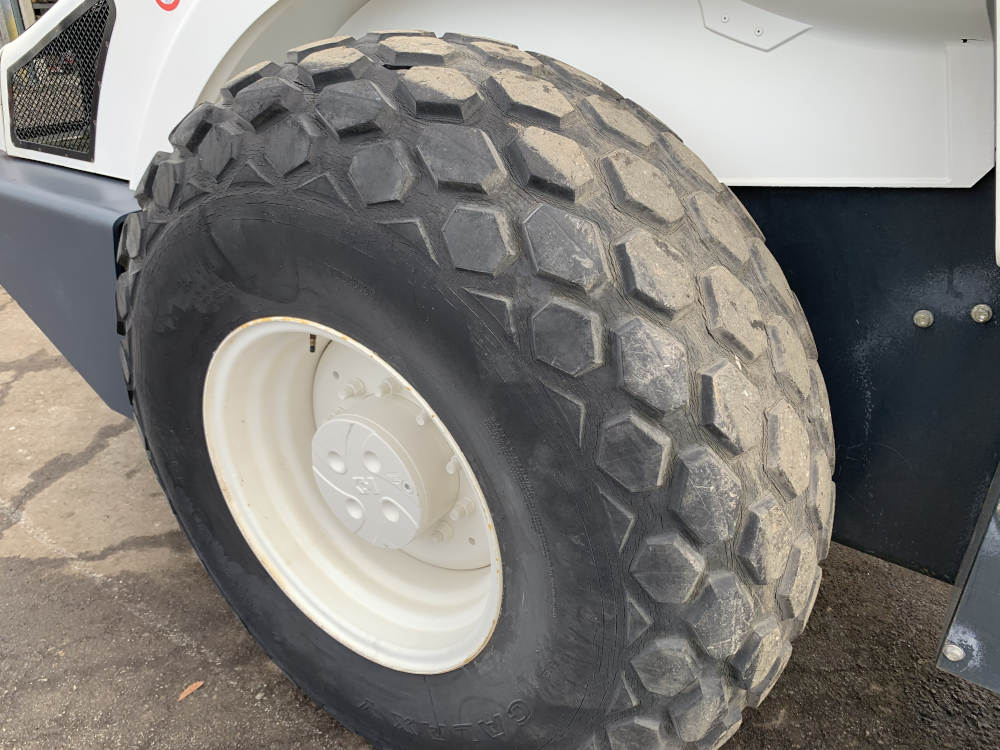 Usato 2004 Bomag BW 213 DH-4 (Deep Impact)