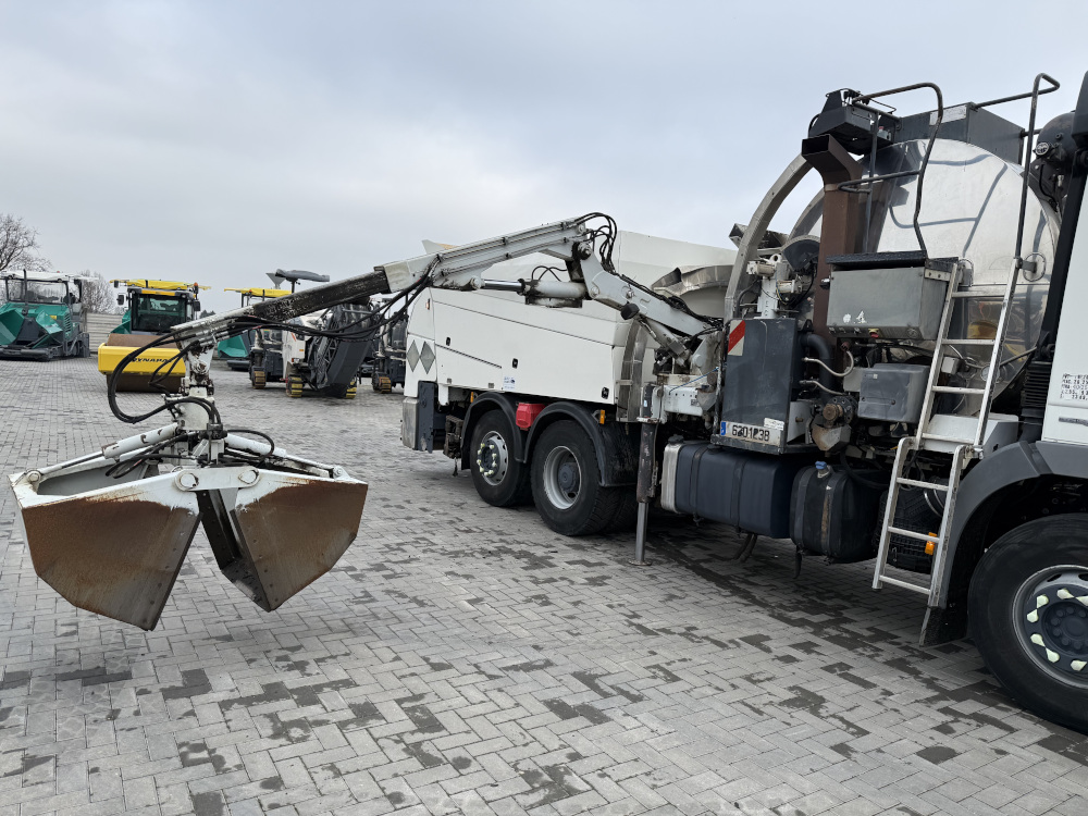 Usato 2008 Mercedes / Secmair 2536 / Chipsealer BCG 500