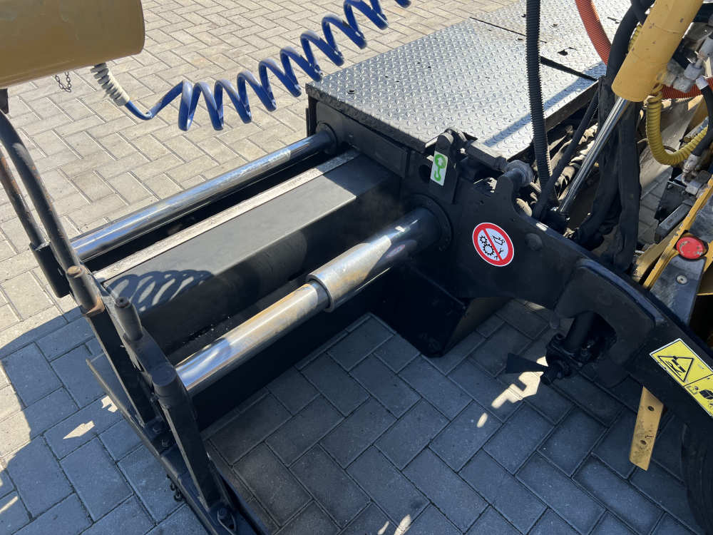 Usato 2012 Caterpillar AP 300