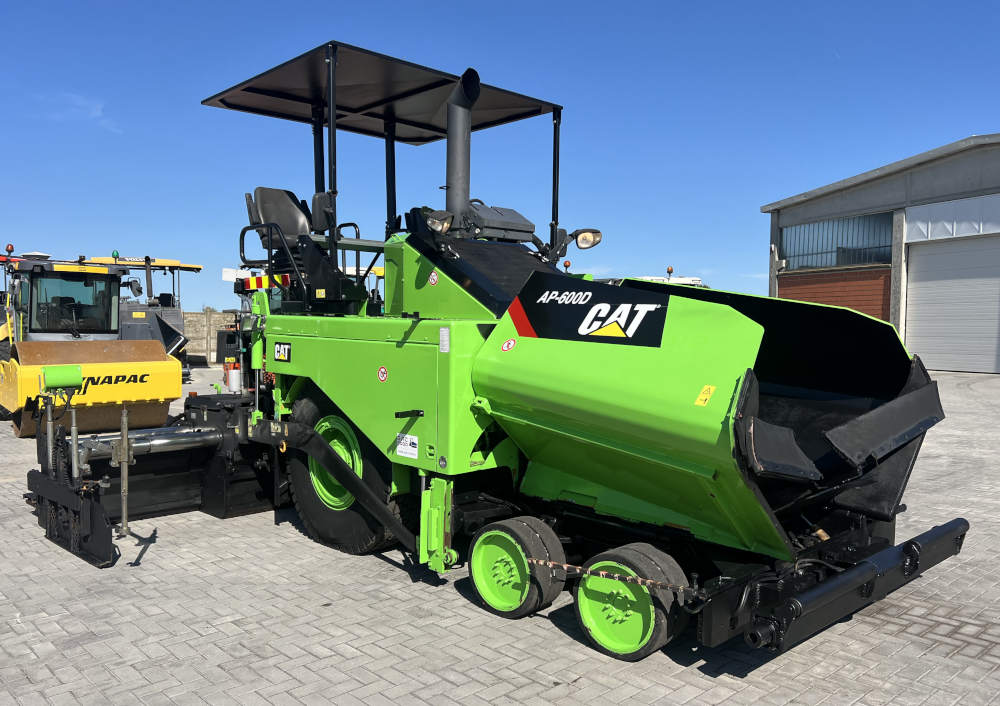 Usato 2010 Caterpillar AP 600D