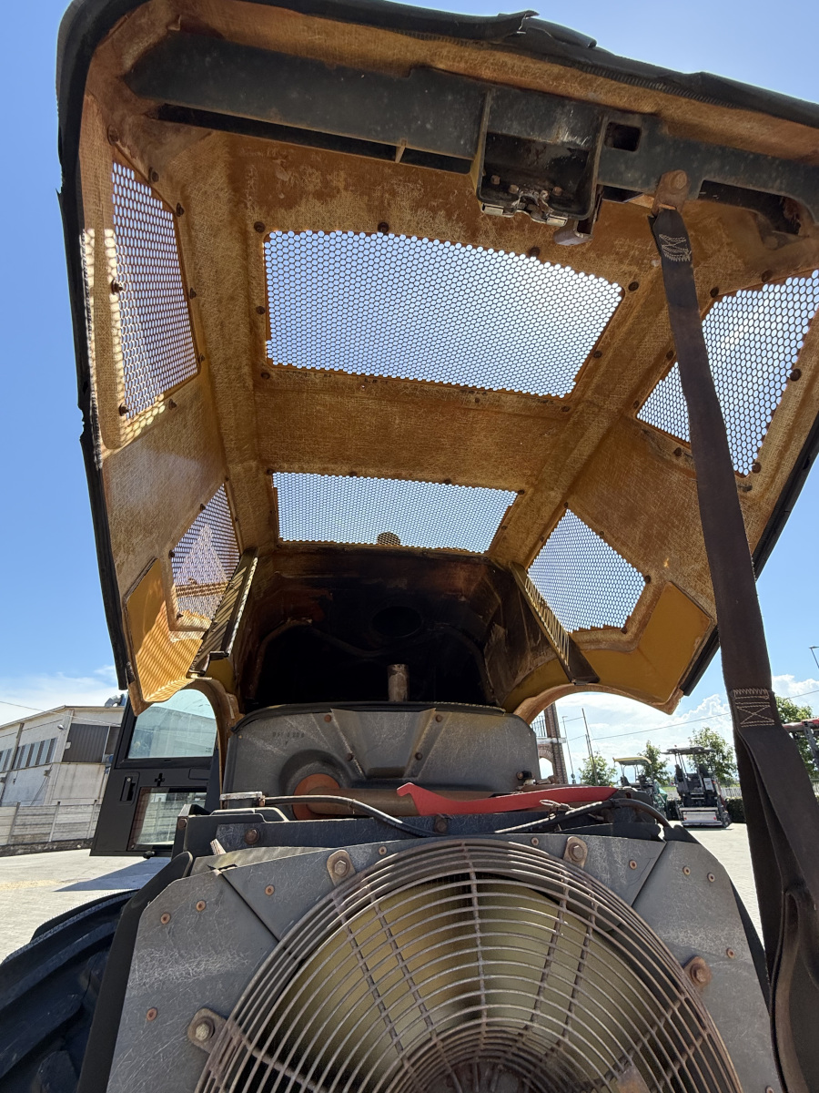 Usato 2010 Caterpillar CP 74