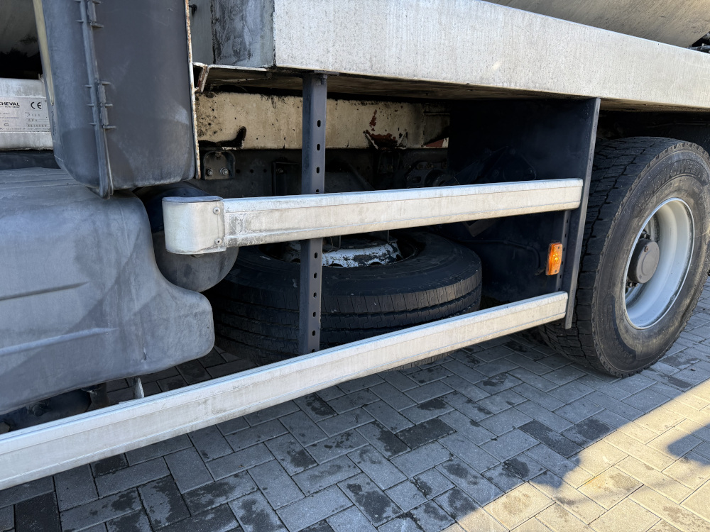 Usato 2005 Renault / Rincheval Premium 320 Dci / EPA