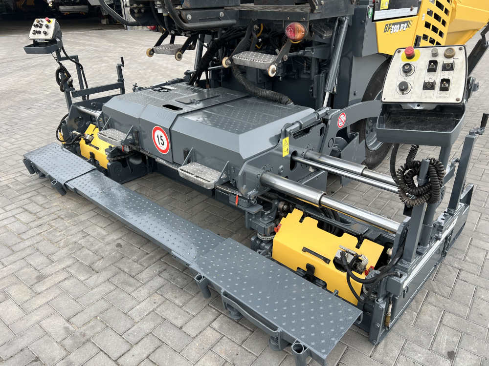 Usato 2016 Bomag BF 300 P-2