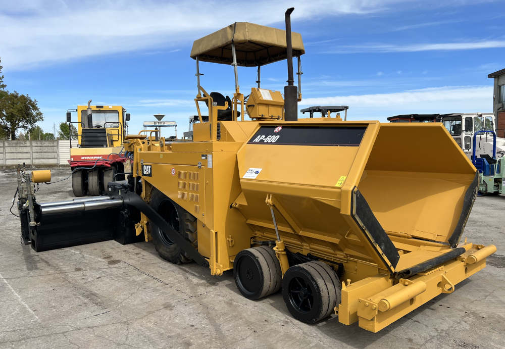 Usato 2007 Caterpillar AP 600 -150-