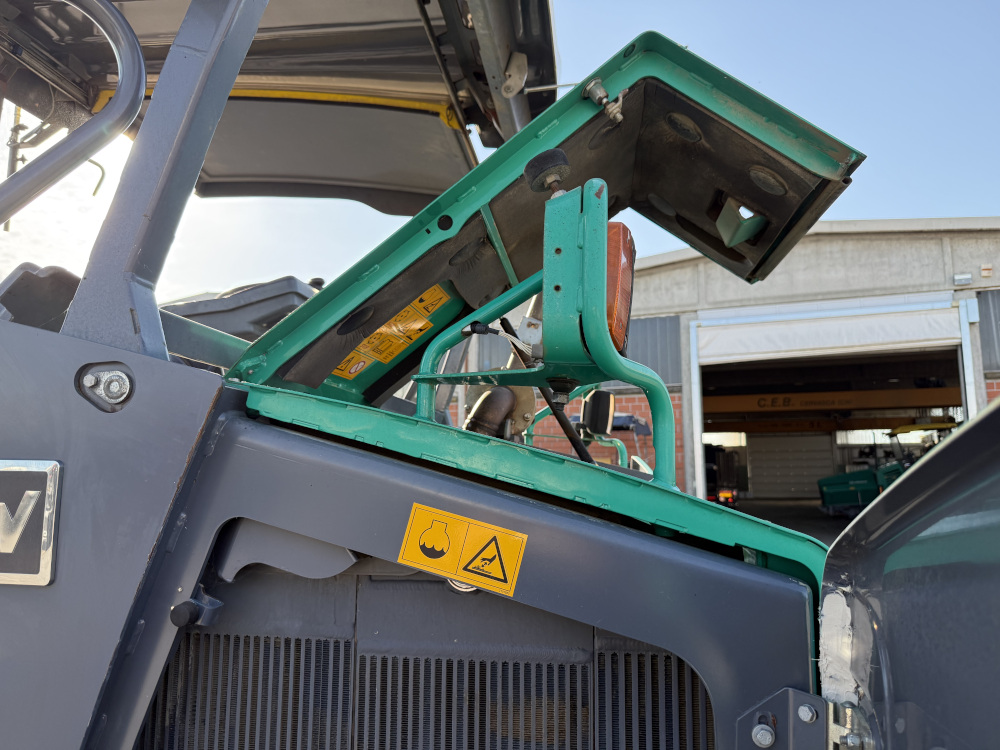 Usato 2021 Vogele S 1303-3i