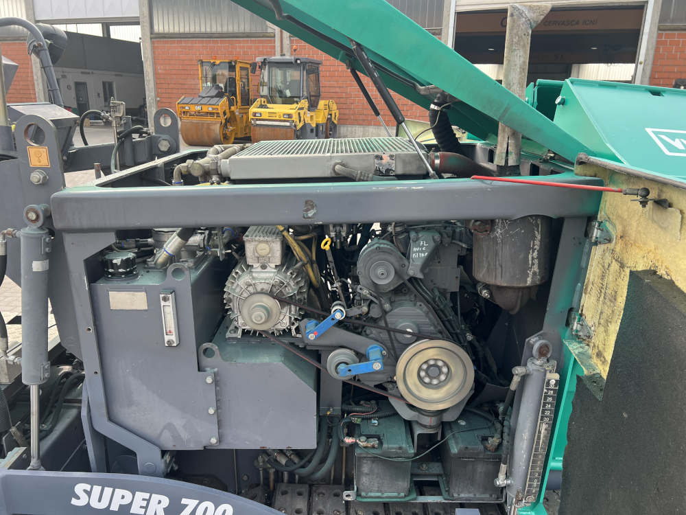 Usato 2011 Vogele Super 700