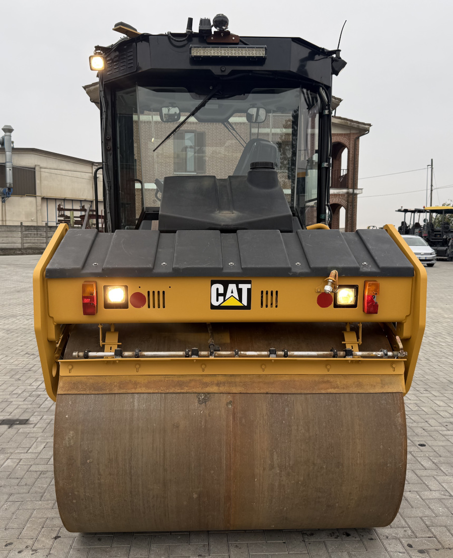 Usato 2014 Caterpillar CD 54B