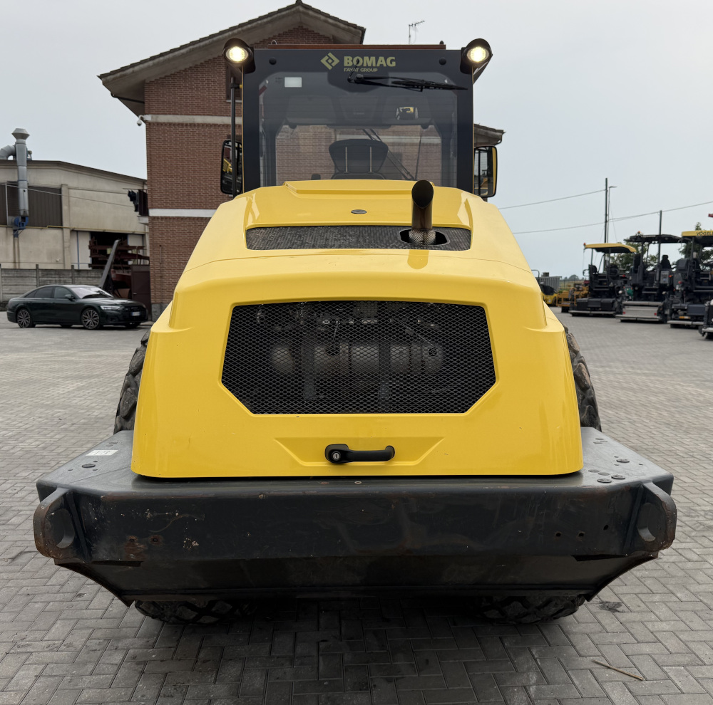 Usato 2021 Bomag BW 216 DH-5