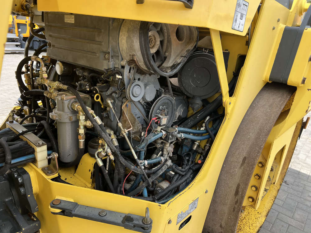 Usato 2001 Bomag BW 151 AD-2