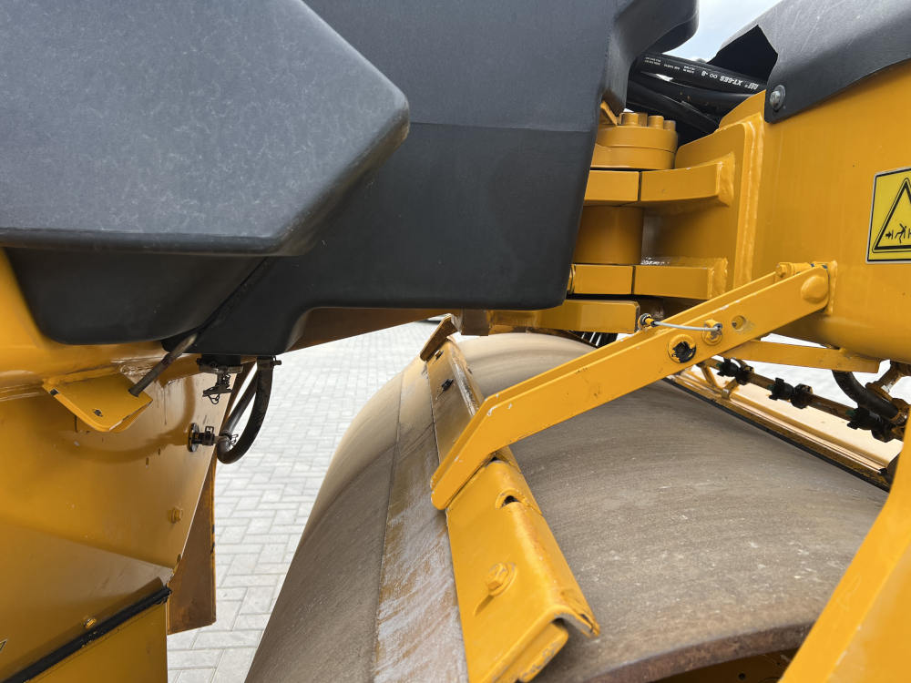 Usato 2017 Caterpillar CD 8