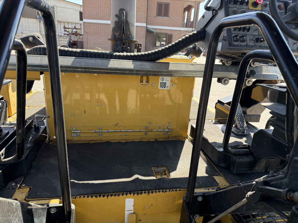 Usato 2010 Caterpillar AP 600D