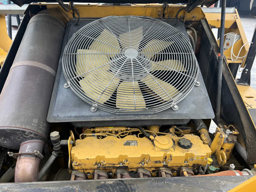 Usato 2011 Caterpillar AP 655D