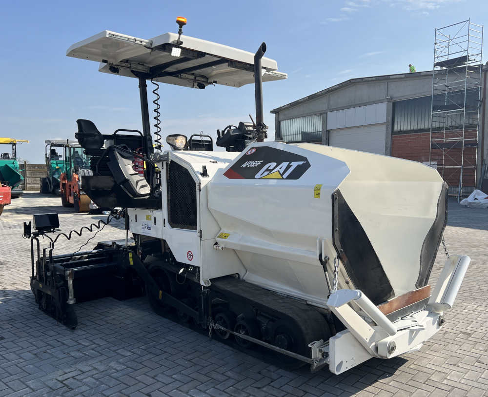 Usato 2016 Caterpillar AP 355F