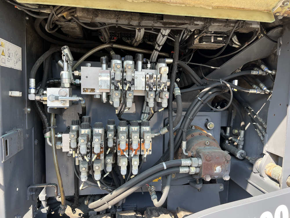 Usato 2010 Vogele S 1600-2