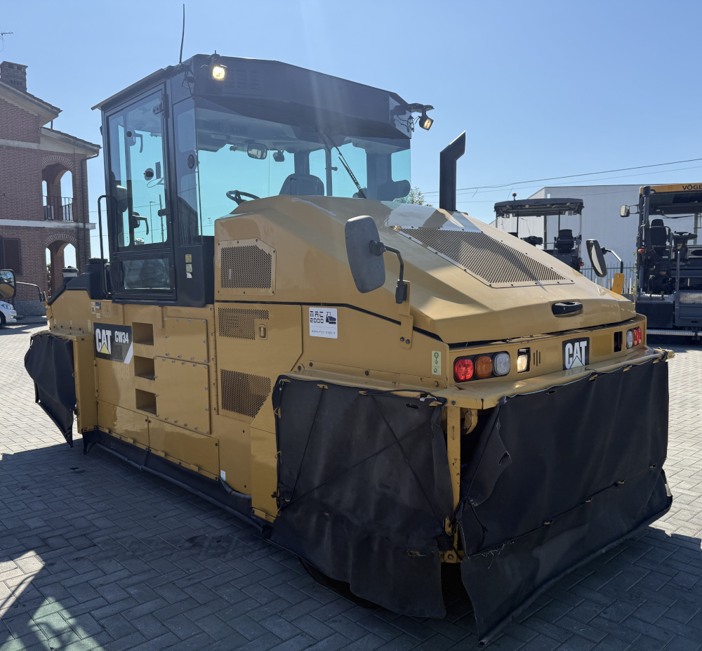 Usato 2001 Caterpillar PS 300B -521-