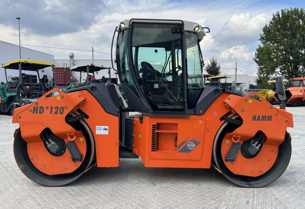 Usato 2010 Hamm HD+ 120 VV