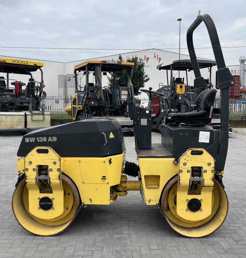 Usato 2002 Bomag BW 138 AD