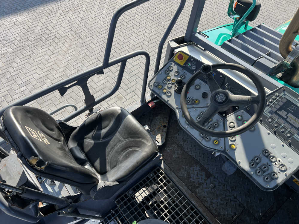 Usato 2018 Vogele S 1303-3i