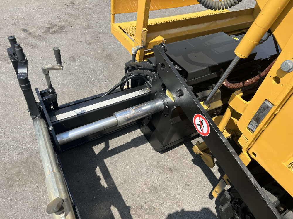 Usato 2012 Caterpillar AP 255E