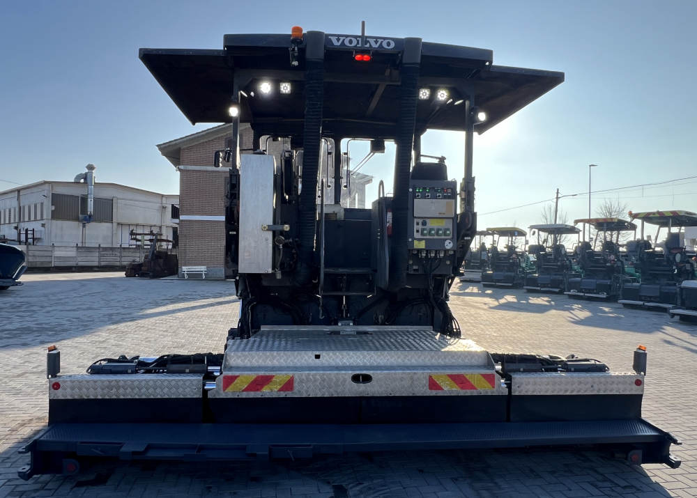 Usato 2014 Volvo P 6820C