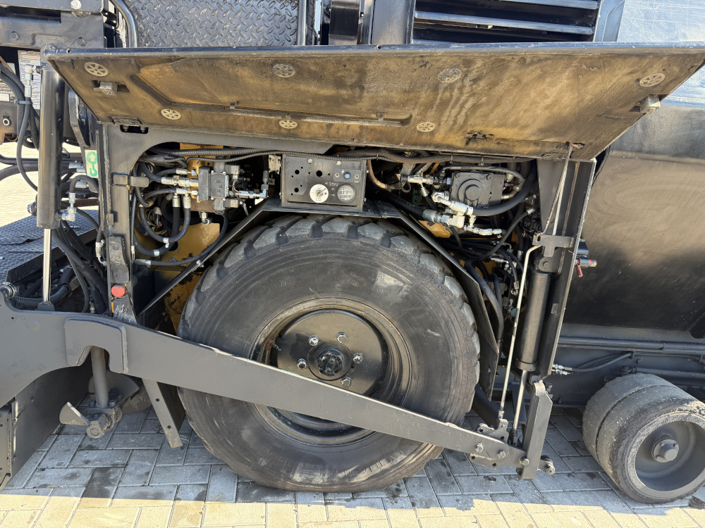 Usato 2011 Caterpillar AP 300