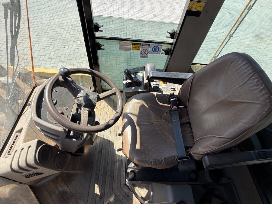 Usato 2010 Caterpillar CP 74