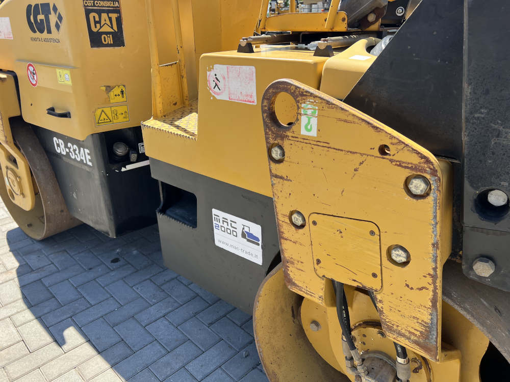 Usato 2006 Caterpillar CB 334E