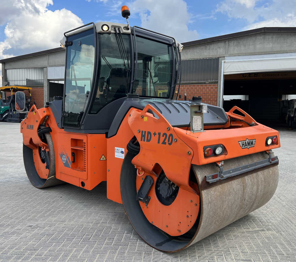 Usato 2010 Hamm HD+ 120 VV