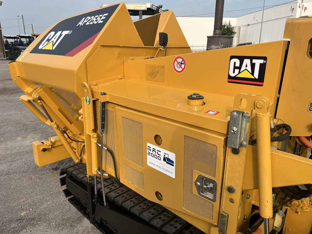 Usato 2017 Caterpillar AP 255E