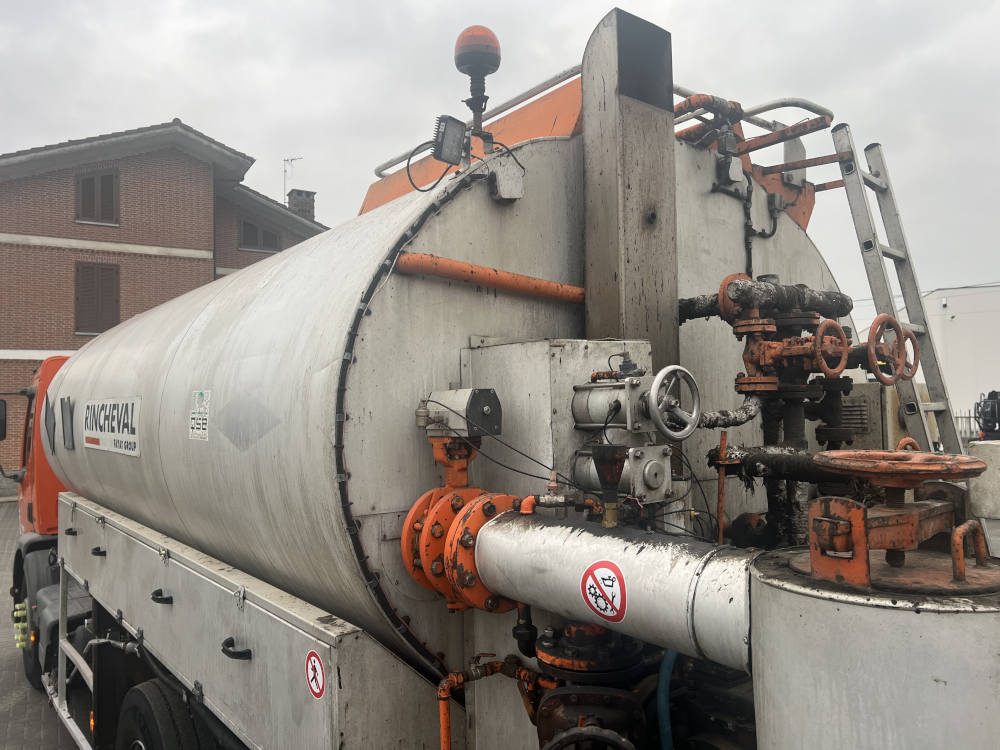 Usato 2002 Renaul / Rincheval Premium 370 Dci / EPA