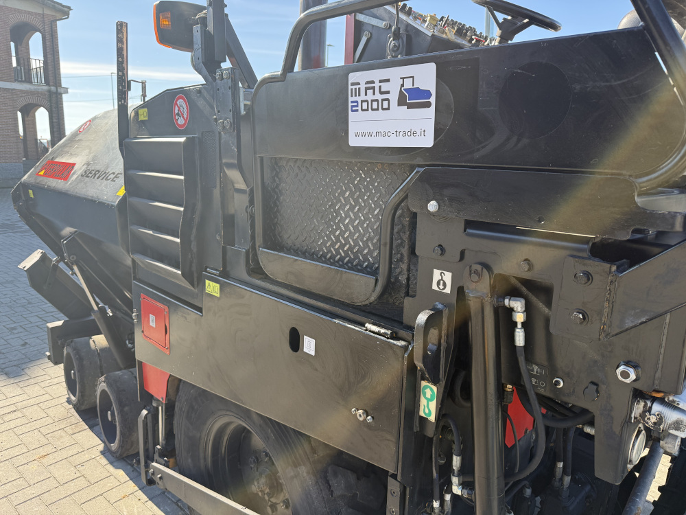 Usato 2011 Caterpillar AP 300