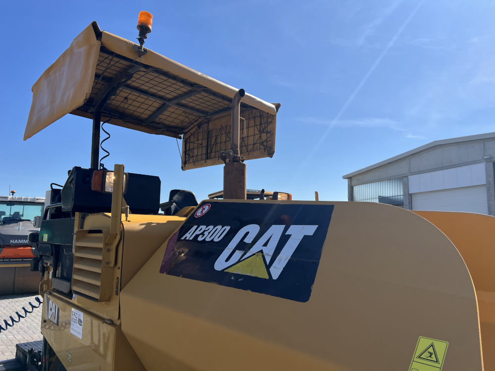 Usato 2012 Caterpillar AP 300