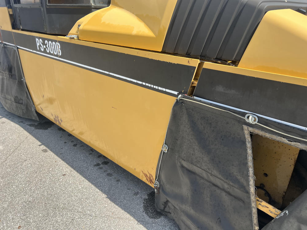 Usato 2002 Caterpillar PS 300B