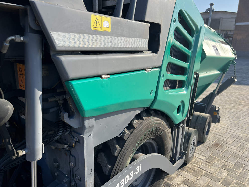 Usato 2014 Vogele S 1303-3i