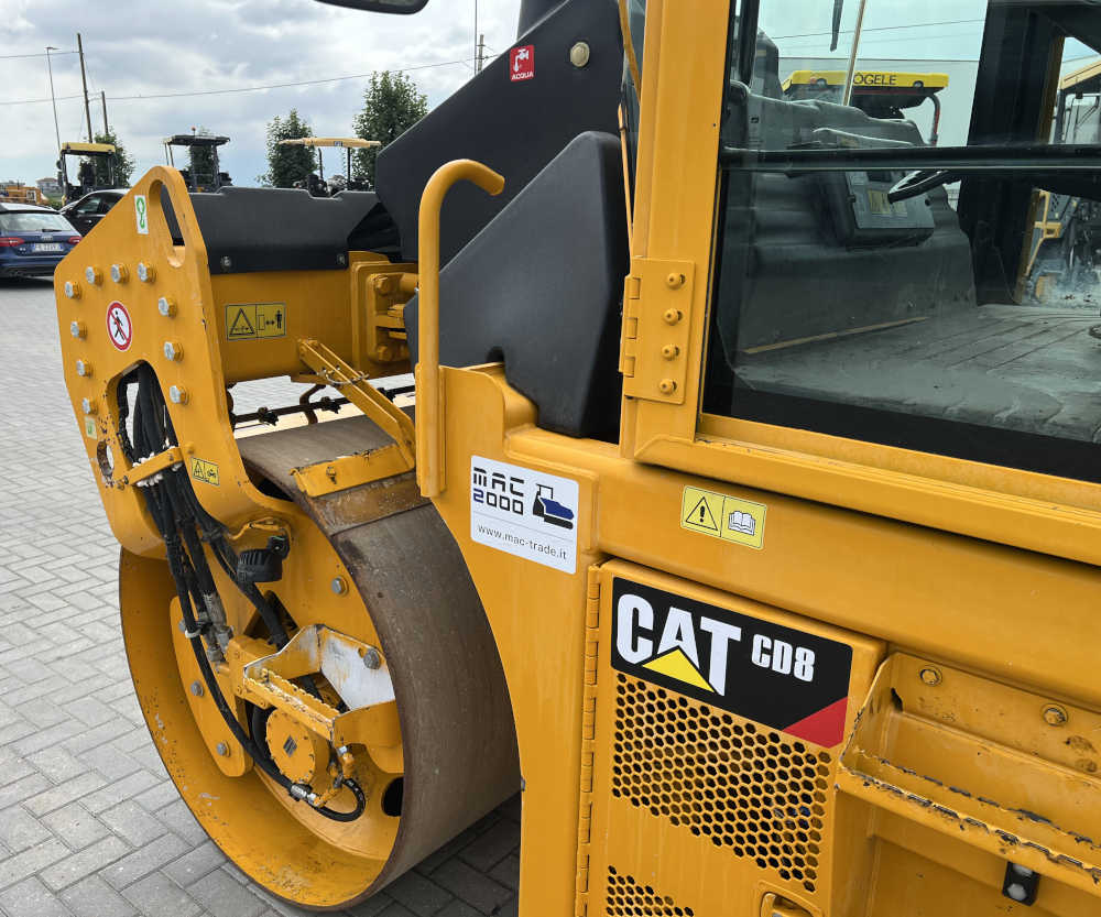 Usato 2017 Caterpillar CD 8