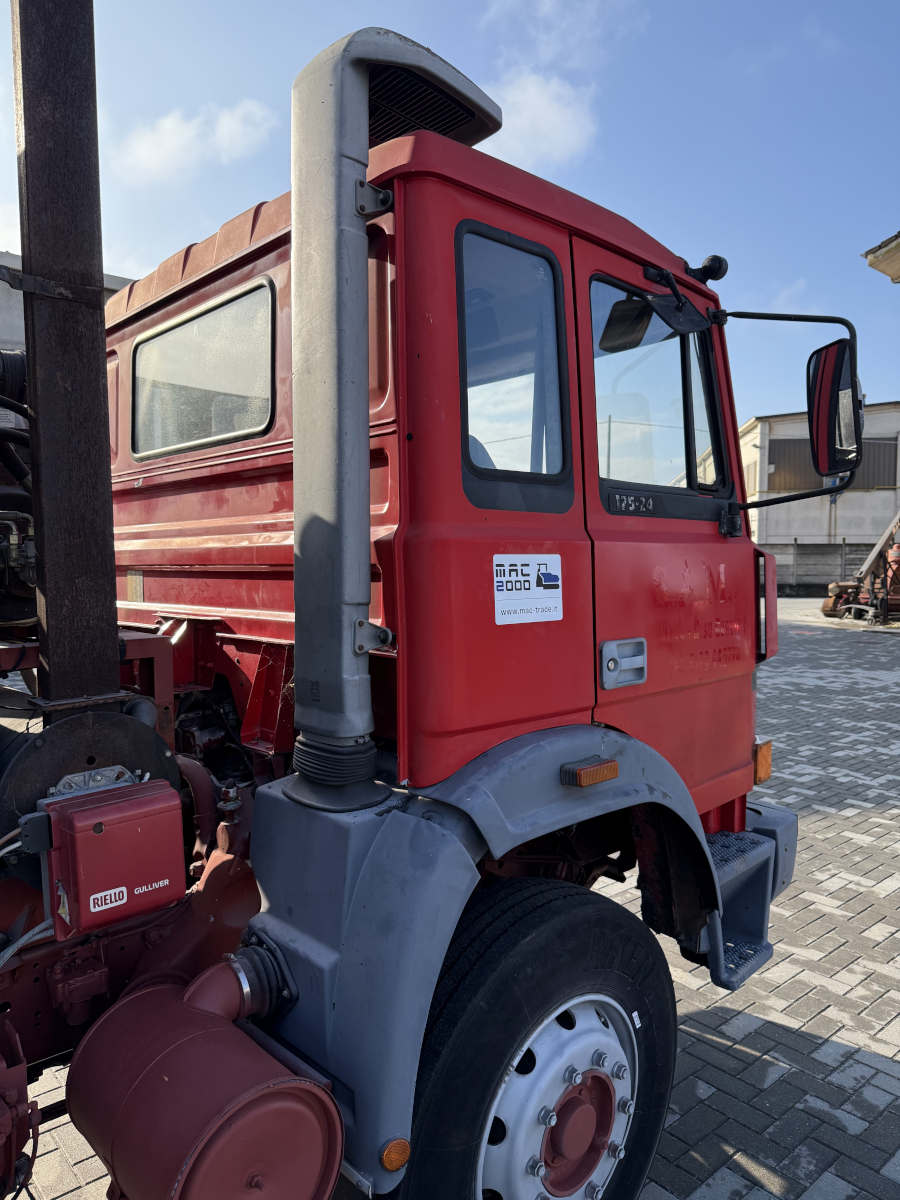 Usato 2004 Massenza B 8 B23 HY-EX