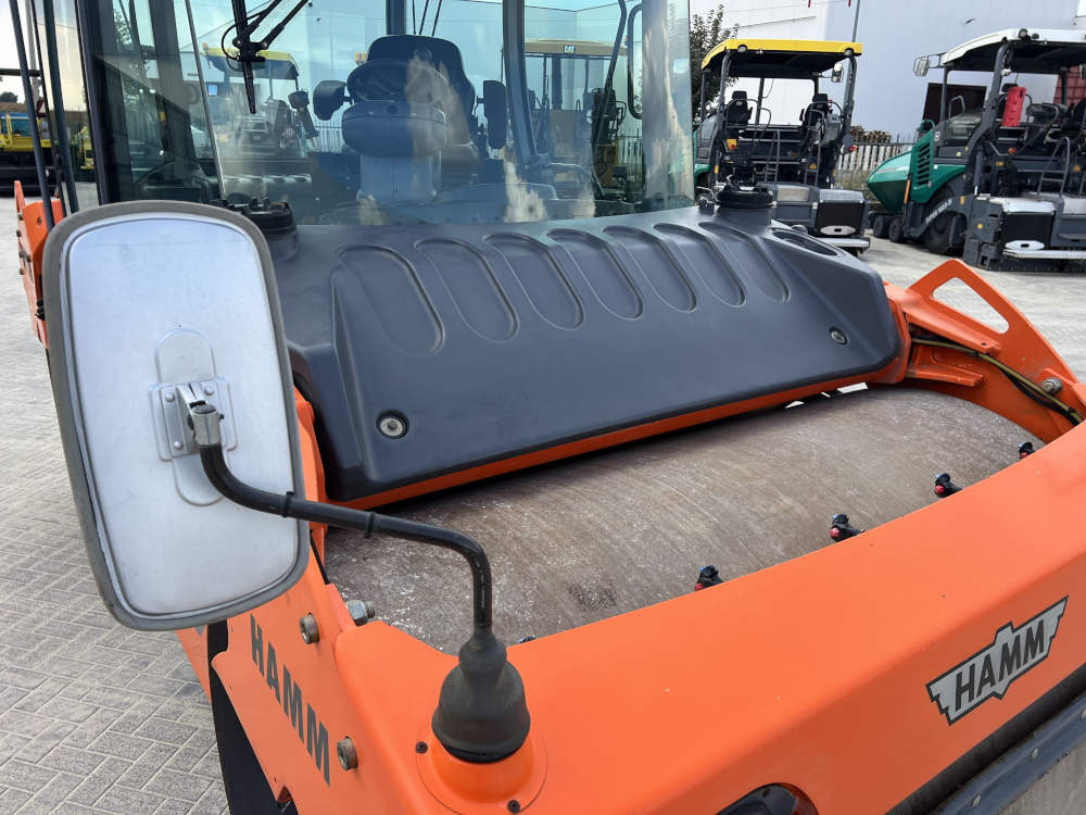 Usato 2010 Hamm HD+ 120 VV