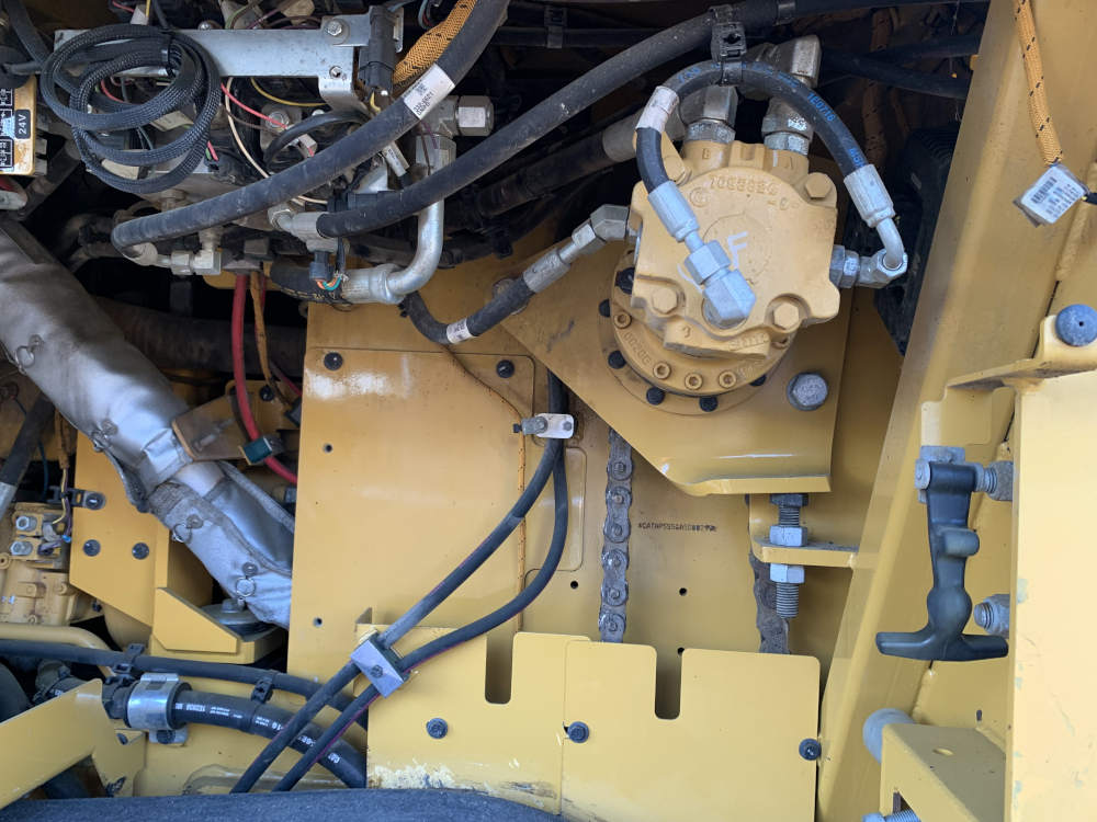 Usato 2013 Caterpillar AP 555E