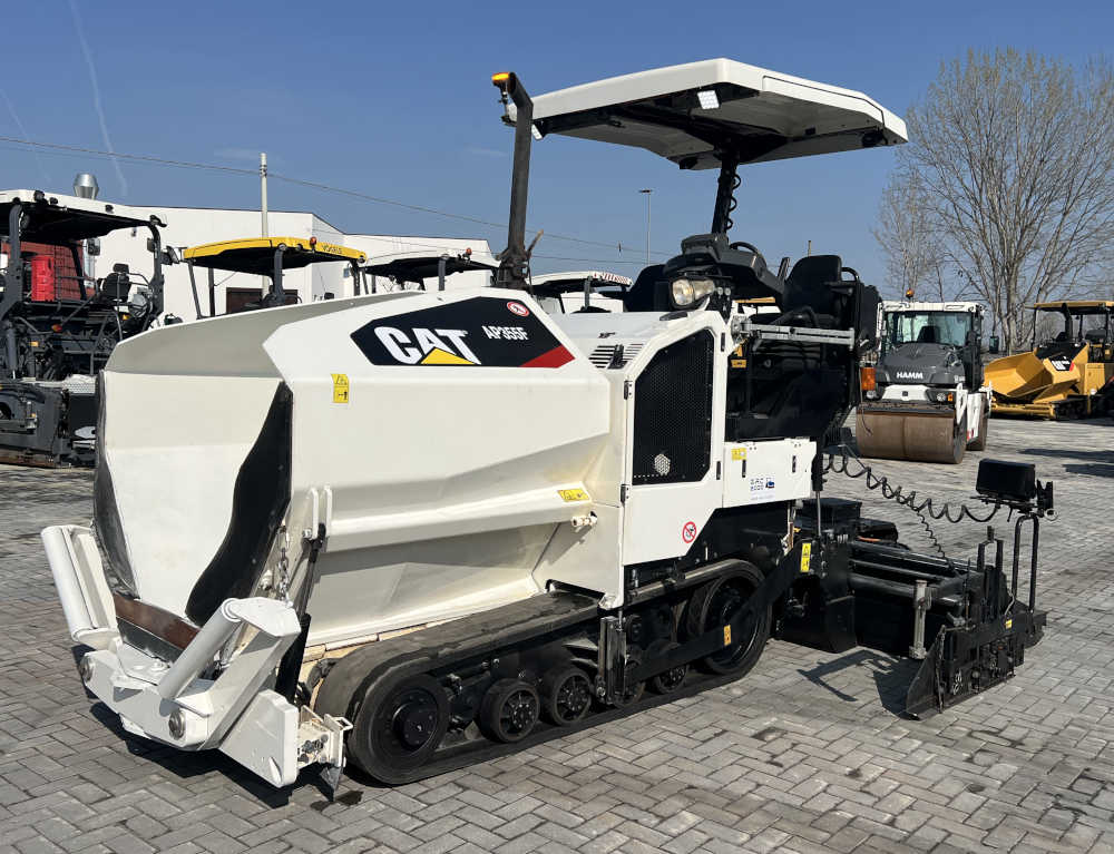 Usato 2016 Caterpillar AP 355F