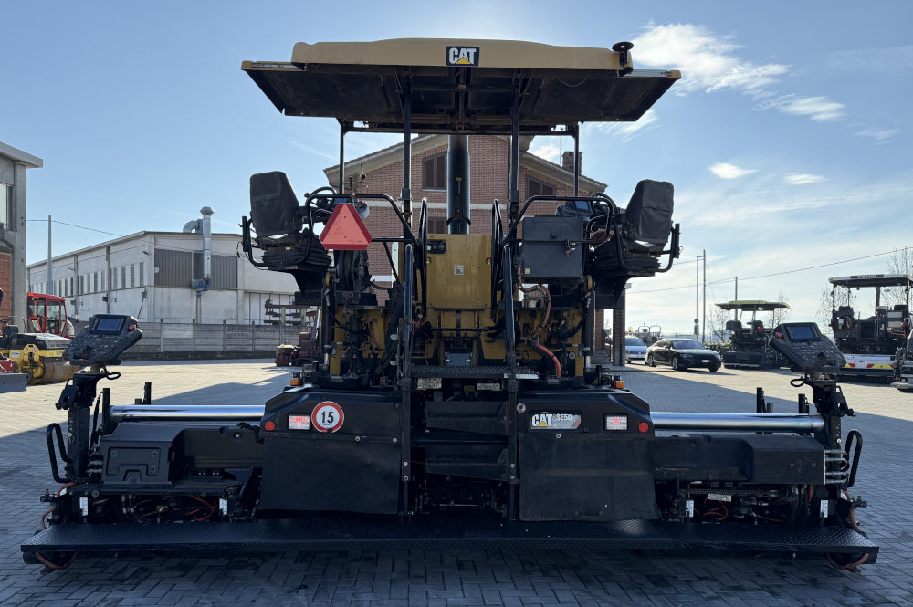 Usato 2017 Caterpillar AP 655F