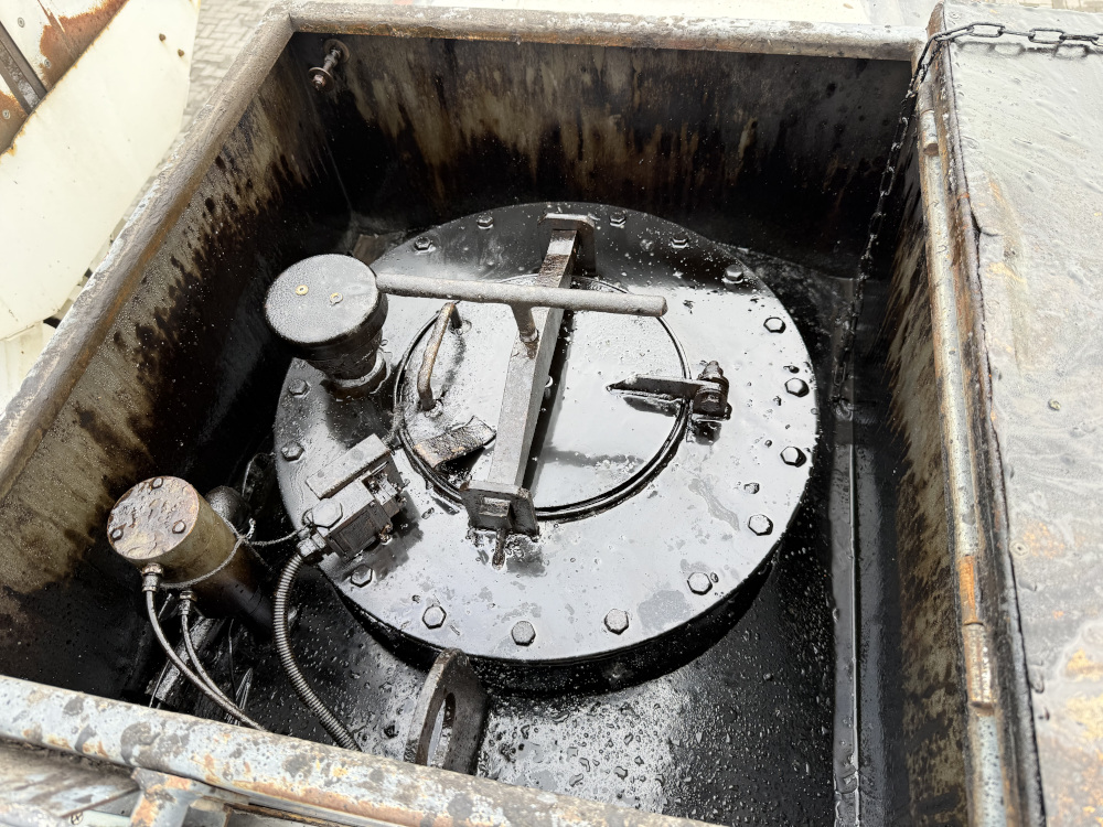 Usato 2008 Mercedes / Secmair 2536 / Chipsealer BCG 500