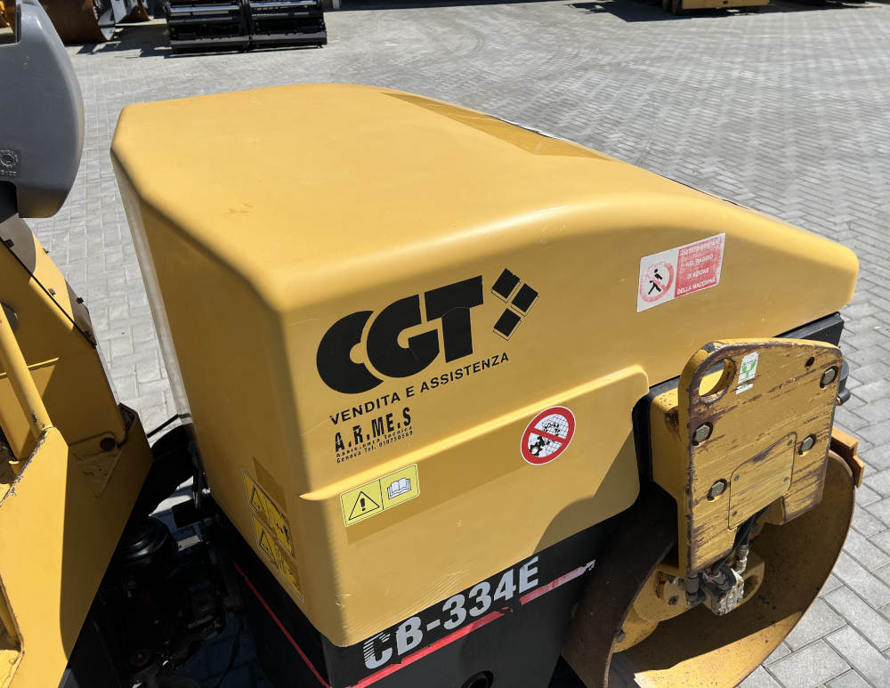Usato 2006 Caterpillar CB 334E
